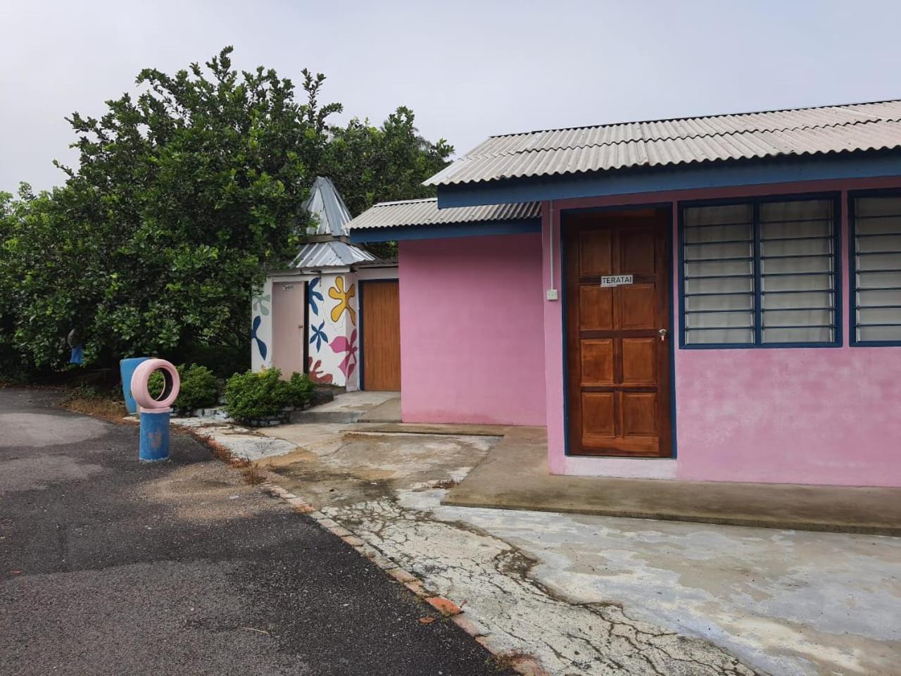 Tmn Rekreasi Cikgu Haron * Labis