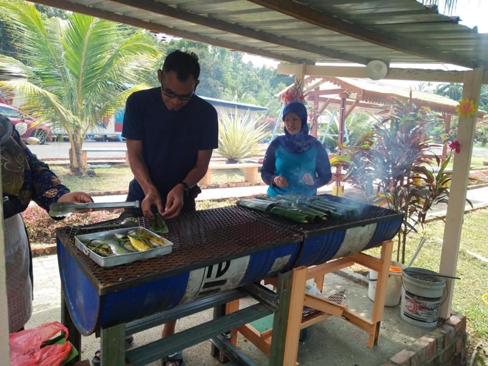 Tmn Rekreasi Cikgu Haron Lodge Labis