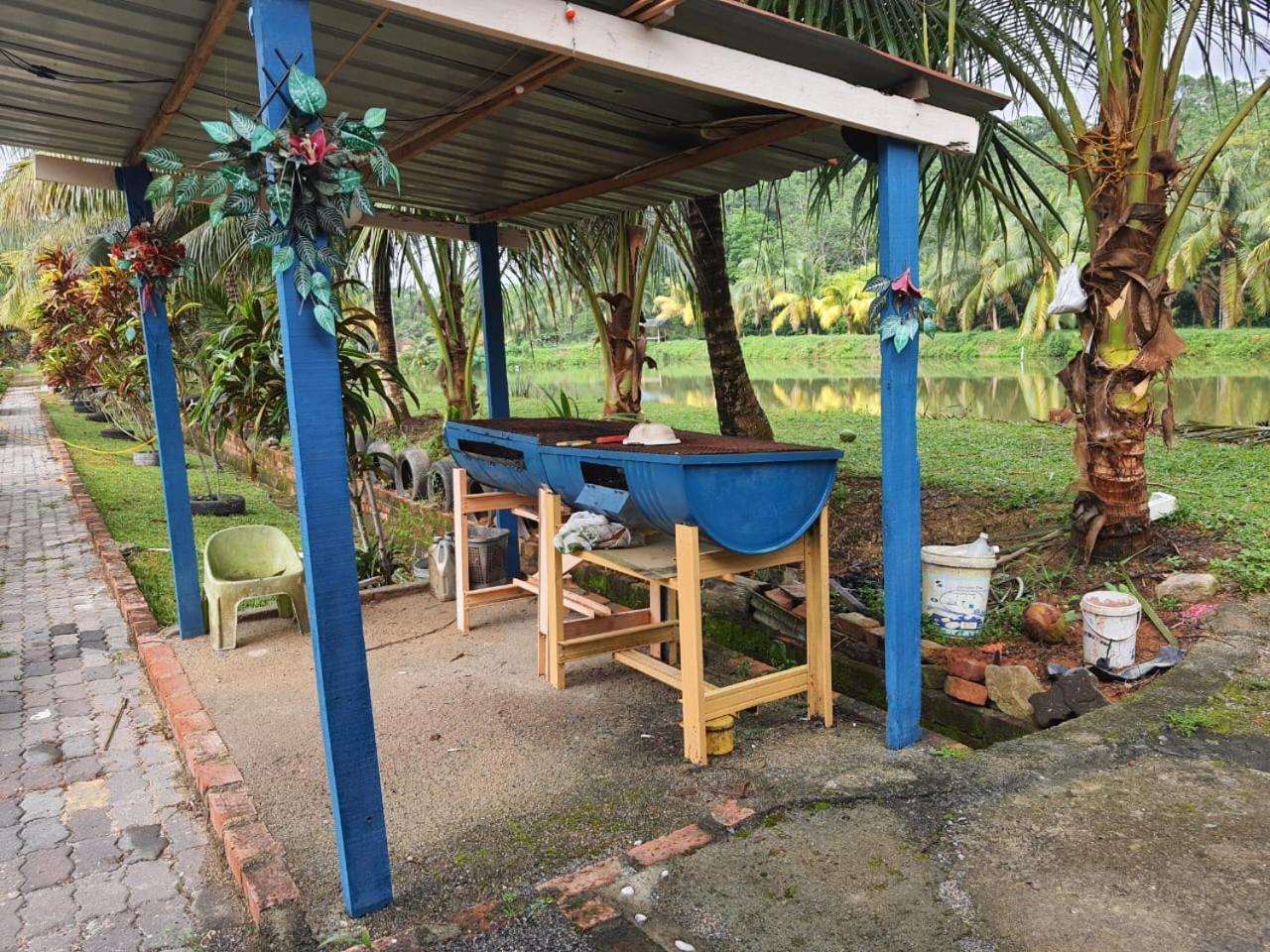 Tmn Rekreasi Cikgu Haron Lodge