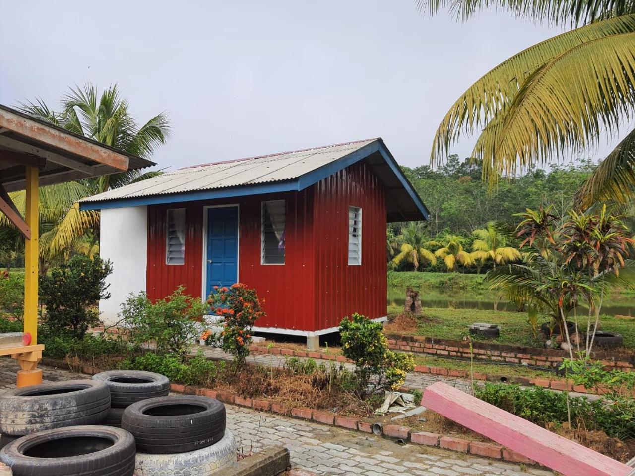 Tmn Rekreasi Cikgu Haron Lodge Labis