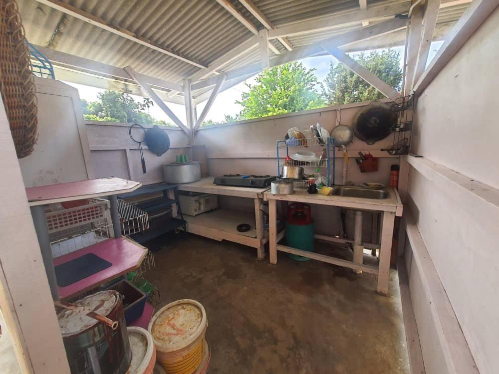 Tmn Rekreasi Cikgu Haron Lodge Labis